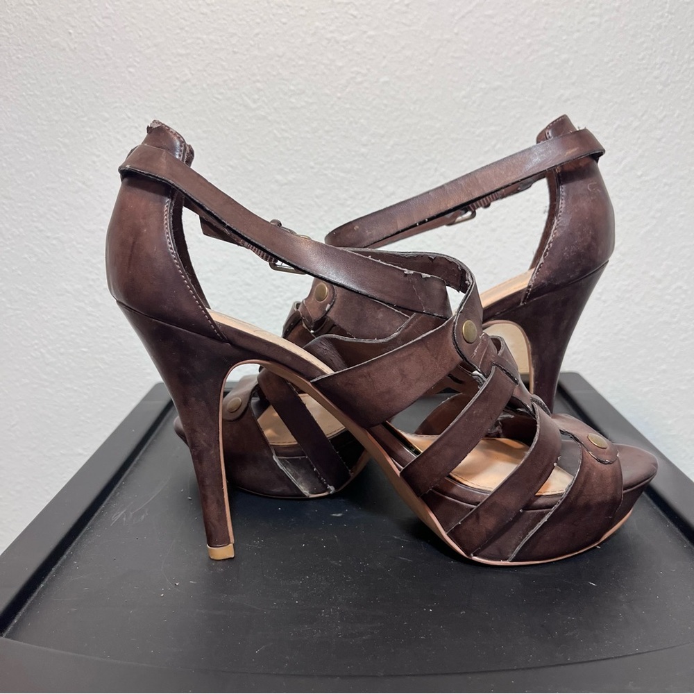 Marc Fisher Brown Leather Gladiator Platform Heels Straps Cage Sandals size 8.5 - Picture 12 of 13